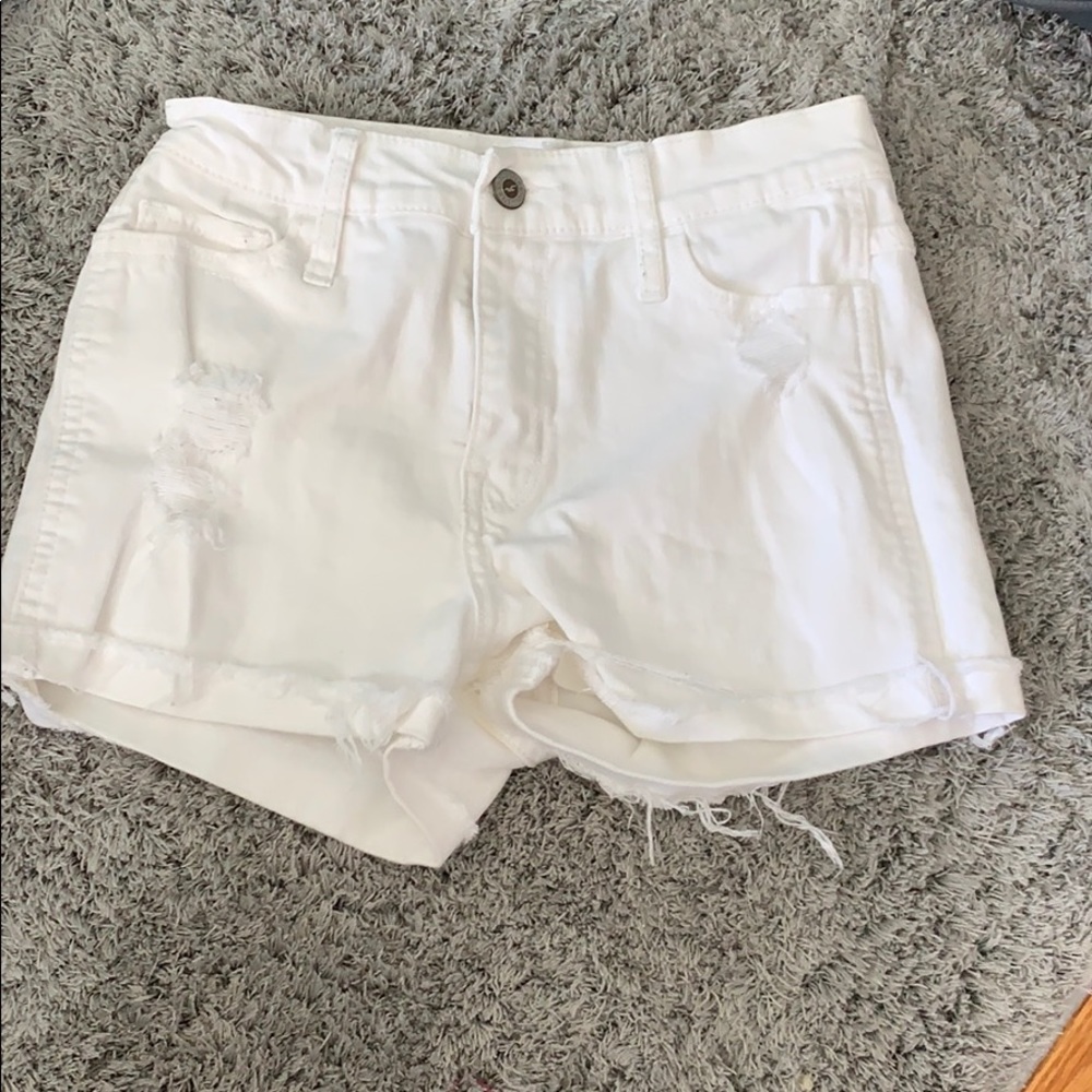 white hollister shorts